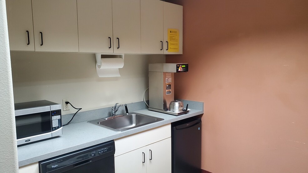 123 Easy St, Wenatchee, WA à louer - Photo intérieure - Image 3 de 9