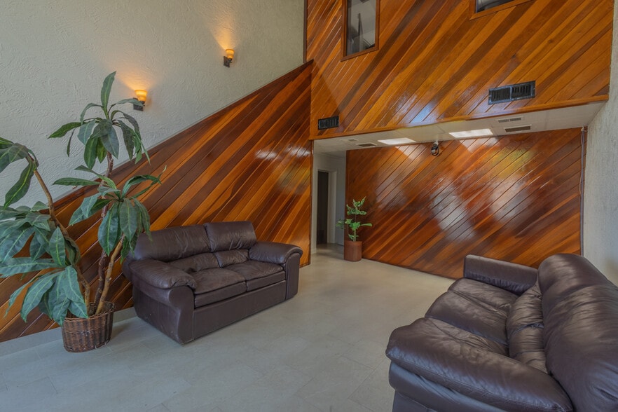 1095 E Indian School Rd, Phoenix, AZ à vendre - Photo du bâtiment - Image 3 de 14