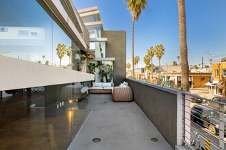 1410 Abbot Kinney Blvd, Venice, CA for lease Interior Photo- Image 1 of 5
