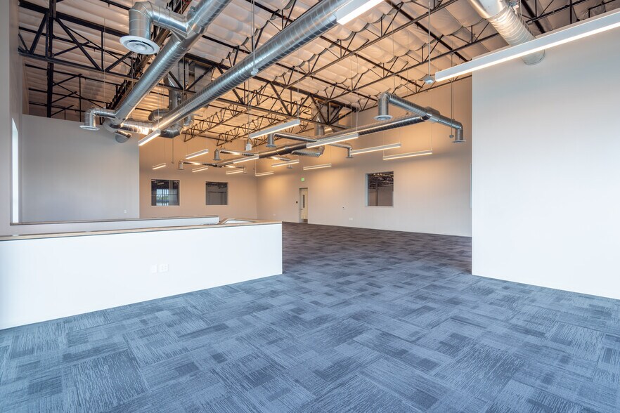 18001 Main St, Carson, CA à louer - Photo du bâtiment - Image 3 de 16
