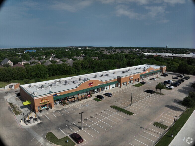 2122 Rufe Snow Dr, Keller, TX à louer - Communauté Matterport - Image 2 de 17