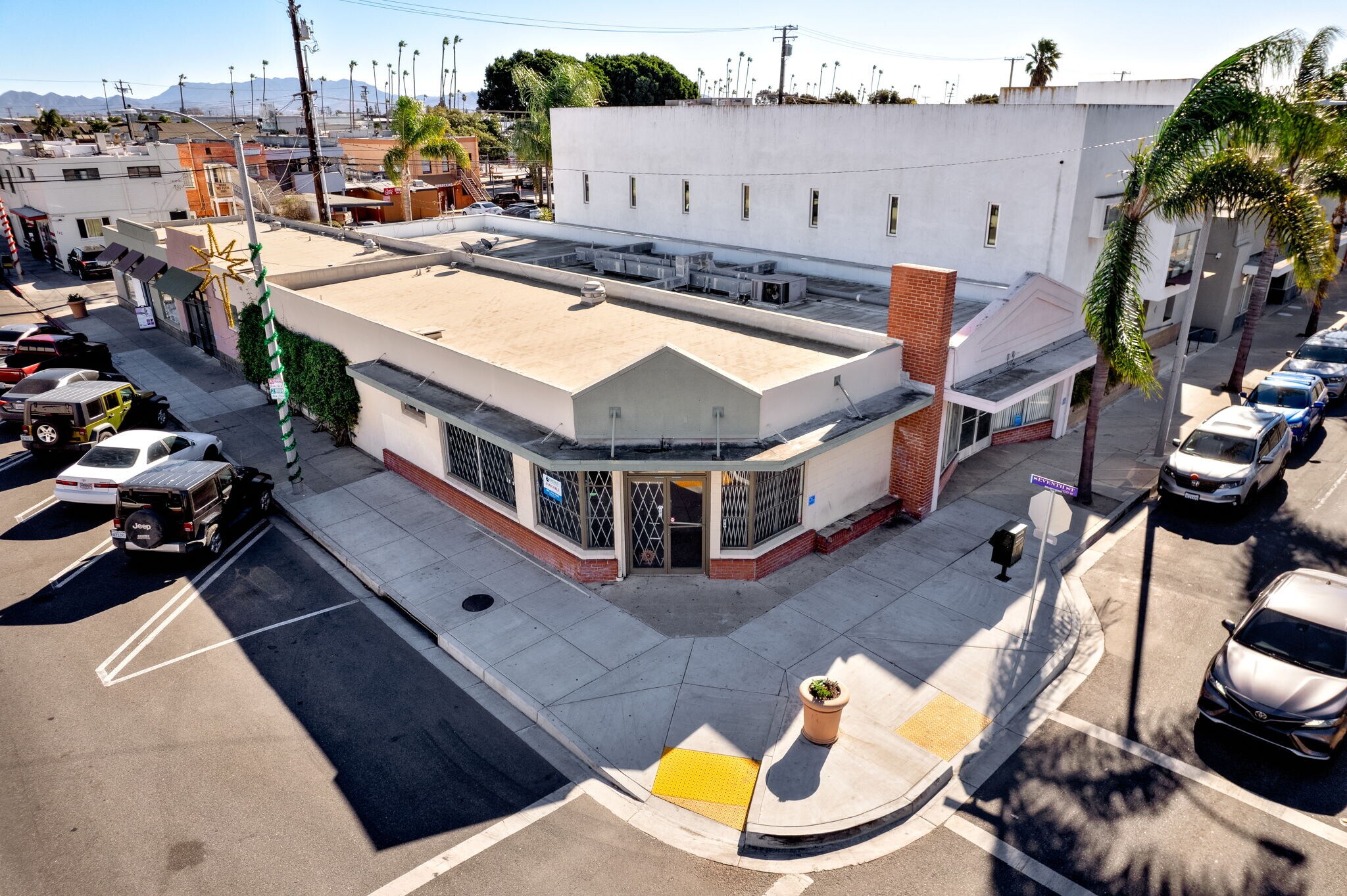 700 S A St, Oxnard, CA for lease Building Photo- Image 1 of 14