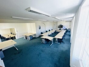 29 Cambray Pl, Cheltenham for lease Interior Photo- Image 1 of 1