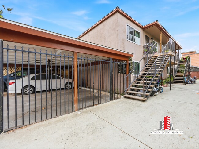 Plus de détails pour 12218 224th St, Hawaiian Gardens, CA - Multi-résidentiel à vendre