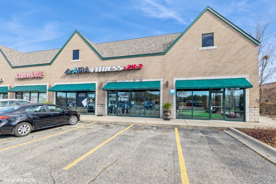 366-380 Bank Dr, McHenry, IL à louer - Photo du bâtiment - Image 3 de 26
