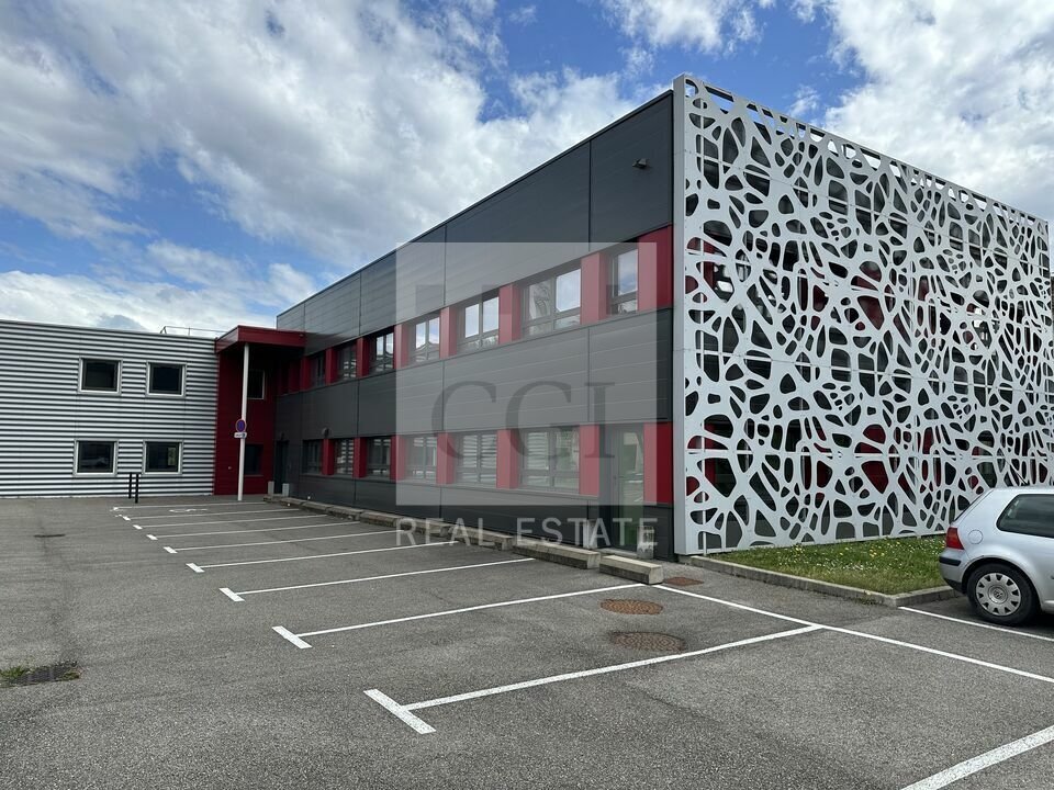 Office in Seyssinet-Pariset for lease Building Photo- Image 1 of 9