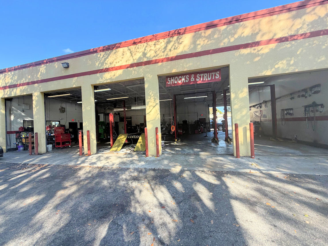 6480-6520 W Commercial Blvd, Lauderhill, FL à louer Photo du bâtiment- Image 1 de 12