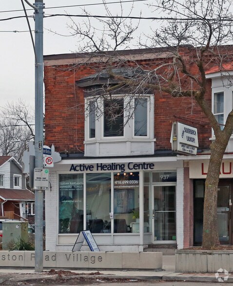 937 Kingston Rd, Toronto, ON à louer - Photo du bâtiment - Image 2 de 2