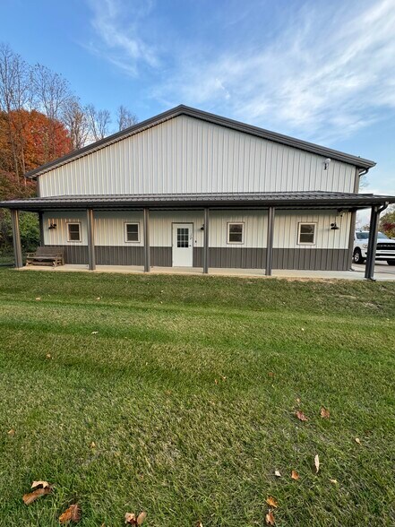 3133 N Westbury Village Dr, Bloomington, IN à louer - Photo du bâtiment - Image 2 de 6