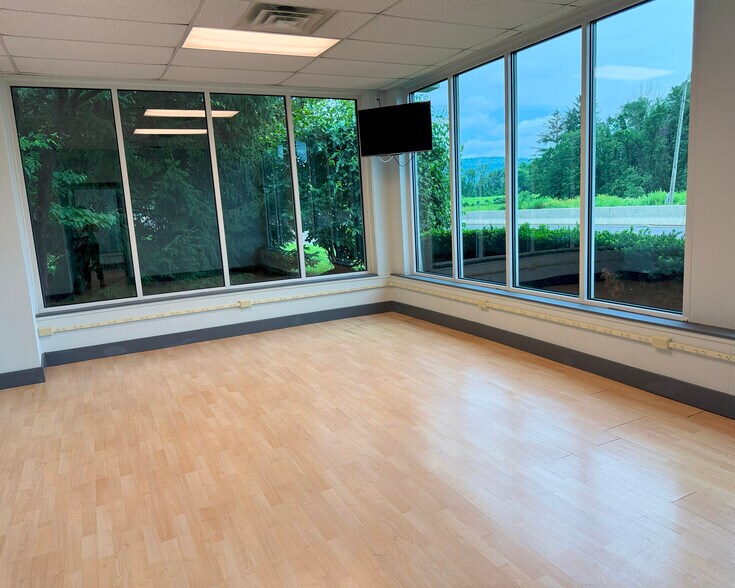 4666 PA 309, Center Valley, PA à vendre - Photo intérieure - Image 3 de 7