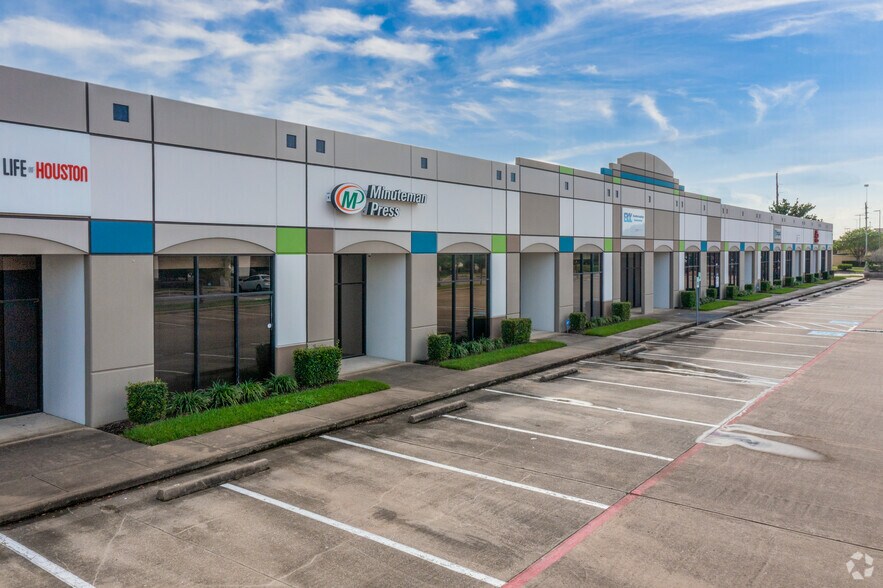 1718 N Fry Rd, Houston, TX à louer - Photo principale - Image 2 de 4