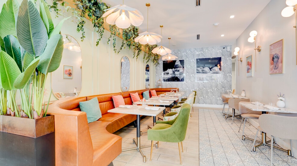 2516-2526 Ponce De Leon Blvd, Coral Gables, FL à louer - Photo du bâtiment - Image 3 de 9