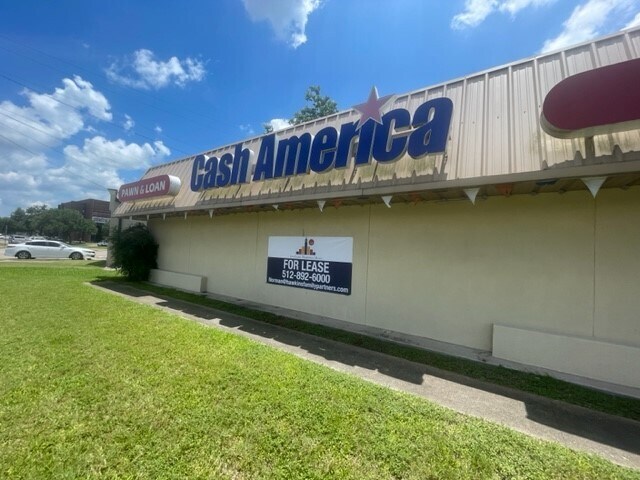 5508 N Navarro St, Victoria, TX à vendre - Photo du bâtiment - Image 2 de 6