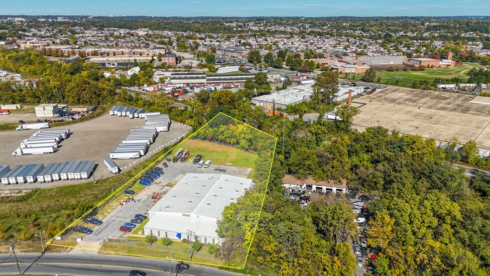 3520 E Federal St, Baltimore, MD for lease - Building Photo - Image 3 of 14