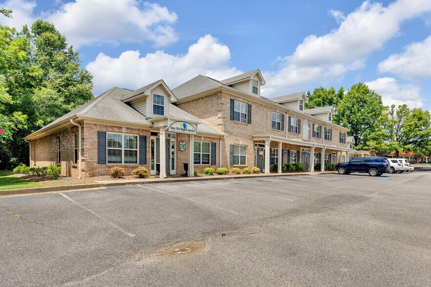 1124 N Tennessee St, Cartersville, GA à louer - Photo du bâtiment - Image 2 de 11