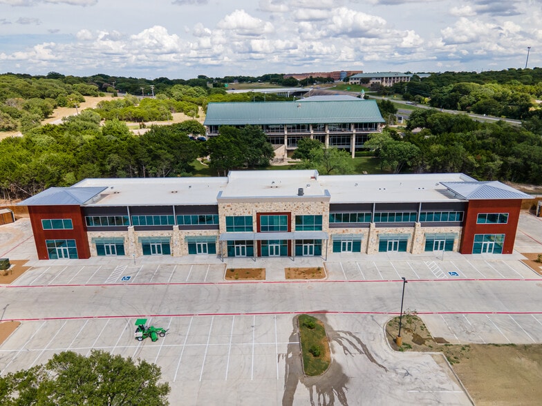 13701 Woodway Dr, Woodway, TX for lease - Building Photo - Image 2 of 3