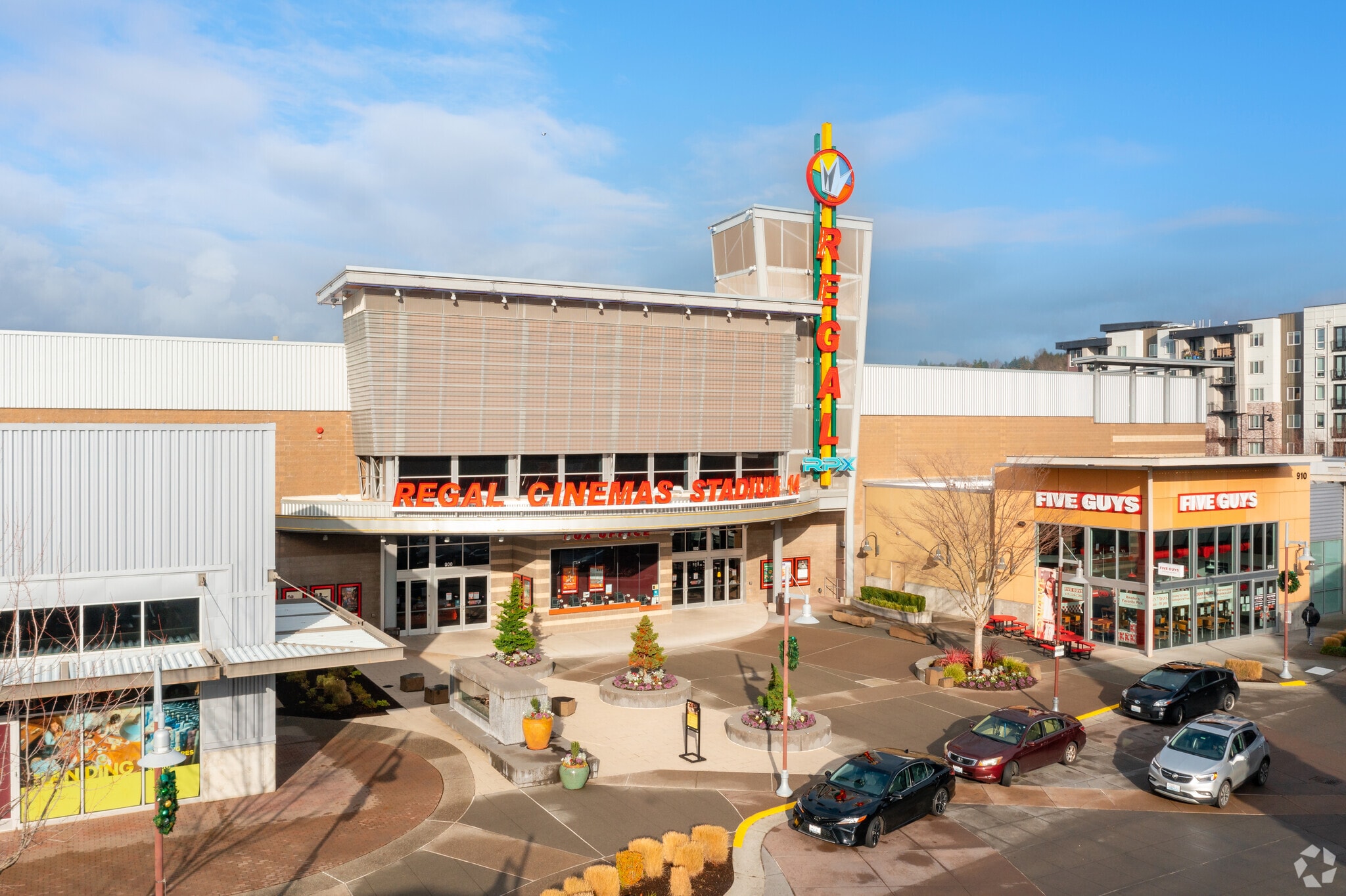 Park Ave N, Renton, WA for lease Building Photo- Image 1 of 23