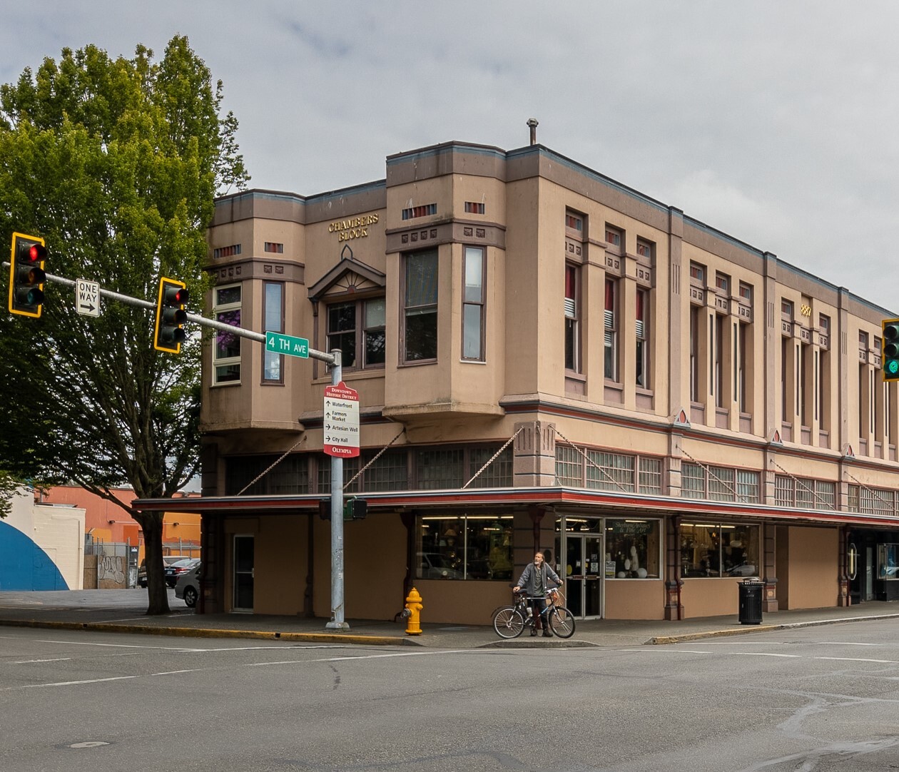 100-112 4th Ave E, Olympia, WA à vendre Photo du bâtiment- Image 1 de 1