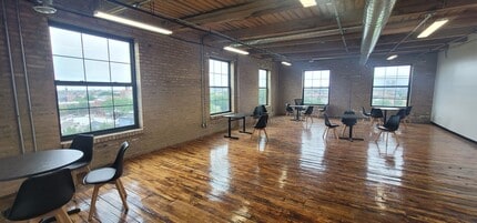 1100 W Cermak Rd, Chicago, IL for lease Interior Photo- Image 1 of 2