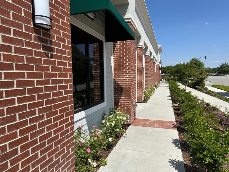 4645 Buena Vista Rd, Bakersfield, CA à louer - Photo du bâtiment - Image 3 de 3