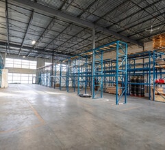 8601 Glenlyon Pky, Burnaby, BC à louer Photo intérieure- Image 1 de 4