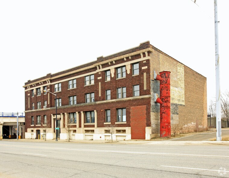 702 S Michigan St, South Bend, IN à louer - Photo du bâtiment - Image 1 de 13