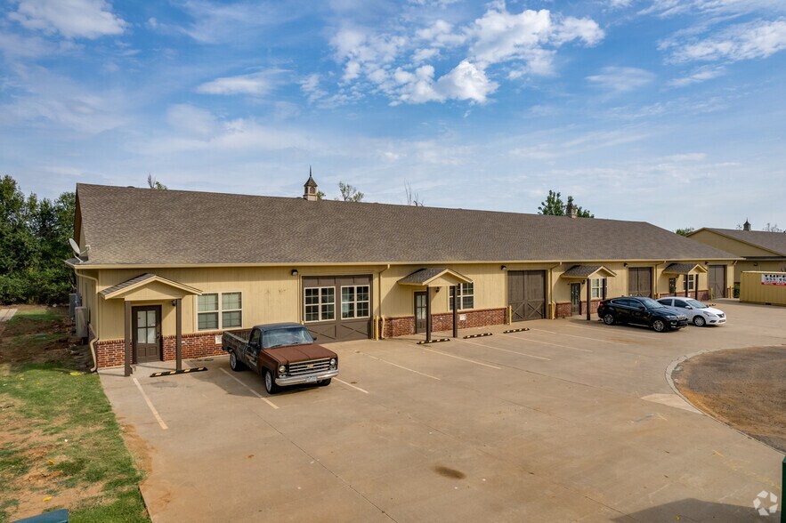 7042 Highwater Cir, Edmond, OK à louer - Photo principale - Image 2 de 13