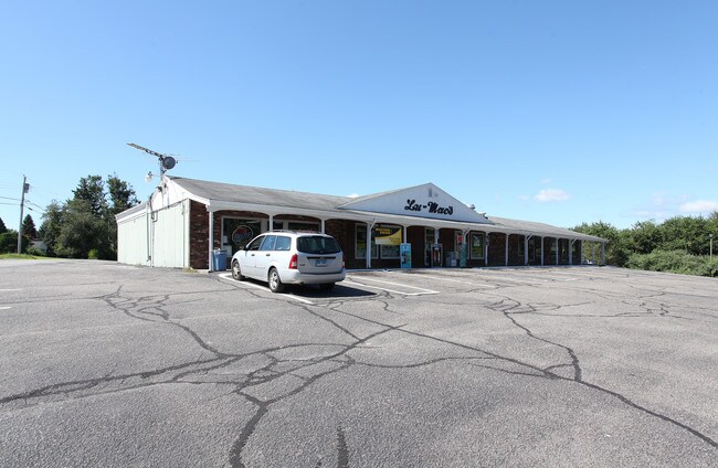 Plus de détails pour 352 Route 2, Preston, CT - Bureau/Commerce de détail à louer