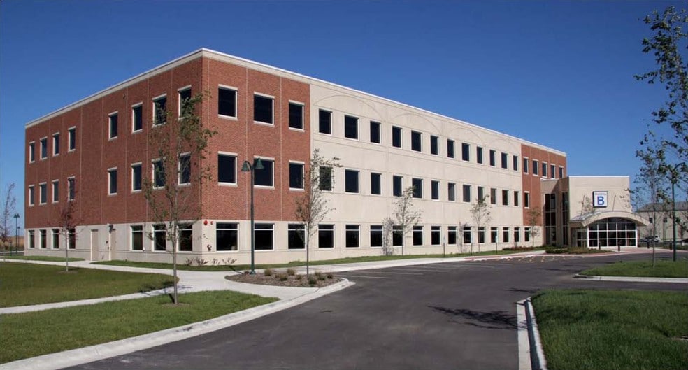 24600 W 127th St, Plainfield, IL à louer - Photo du bâtiment - Image 2 de 16