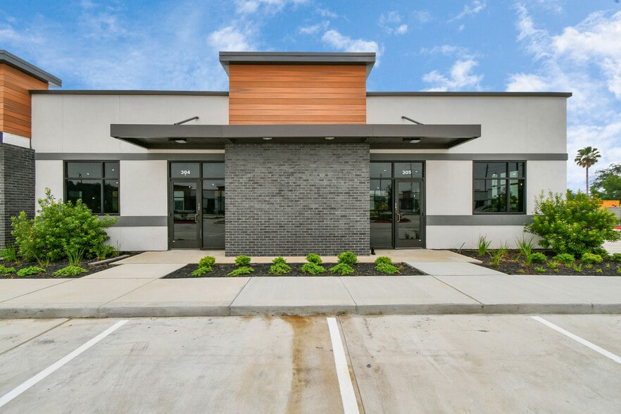 4807 Sugar Grove Blvd, Stafford, TX for lease - Building Photo - Image 2 of 26