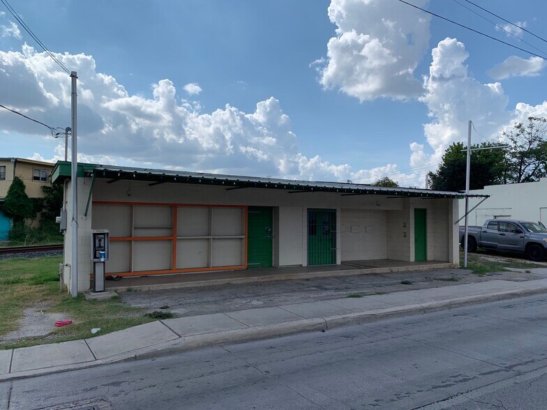 1115 Roosevelt Ave, San Antonio, TX à vendre - Photo du bâtiment - Image 2 de 10