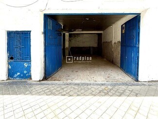 Plus de détails pour Multi-résidentiel à vendre