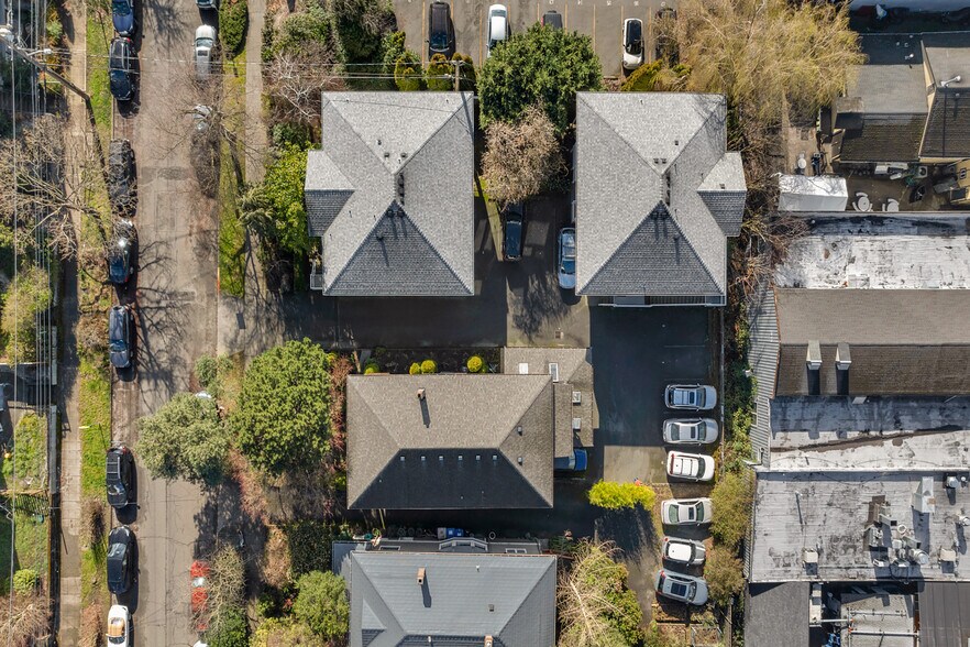 913 13th Ave, Seattle, WA à vendre - Photo du bâtiment - Image 3 de 19