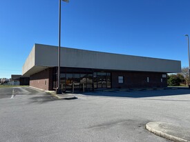 Approx 7000 SF Former Bank/Office Building - Parking Garage