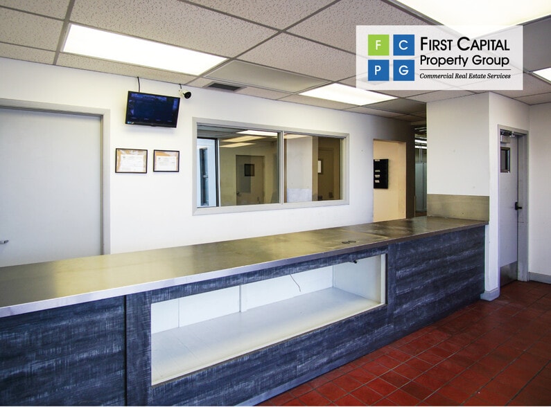 4220 N Orange Blossom Trl, Orlando, FL for lease - Interior Photo - Image 3 of 7