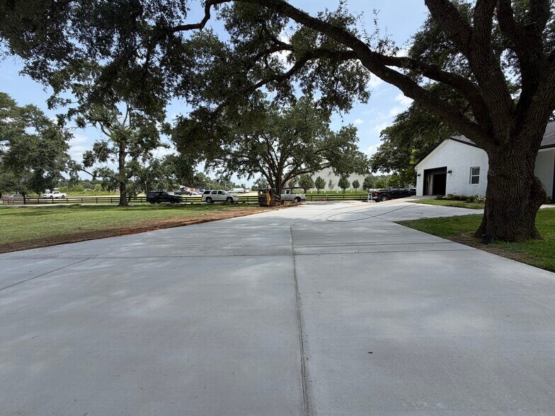 16610 Mueschke Rd, Cypress, TX à louer - Photo du bâtiment - Image 2 de 19