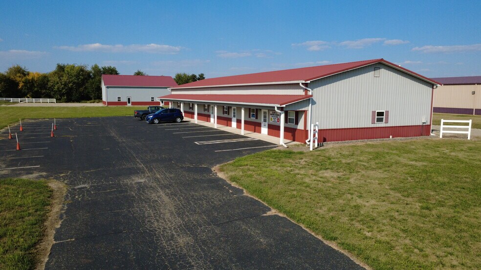 665 Granite Dr, Circleville, OH à louer - Photo du bâtiment - Image 1 de 16
