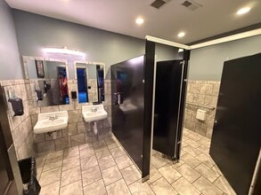 4634-4639 Gravois Rd, House Spgs, House Springs, MO for lease Interior Photo- Image 2 of 10