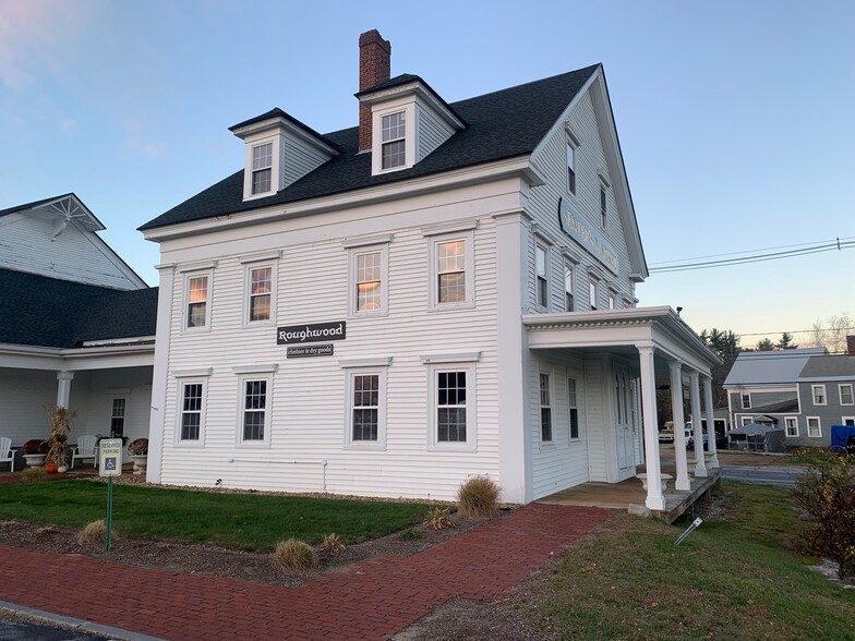 12 Main St, Center Harbor, NH for sale - Building Photo - Image 1 of 1