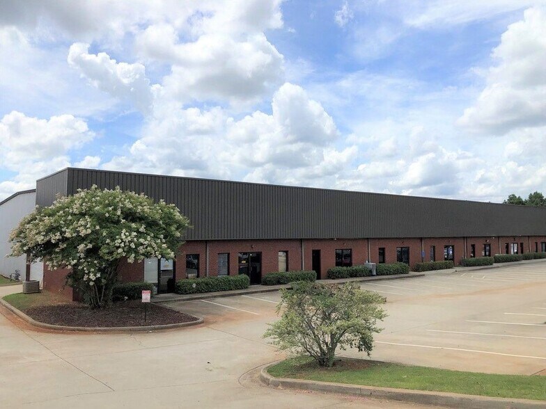 433 McDonough Pky, McDonough, GA à louer - Photo du bâtiment - Image 2 de 2