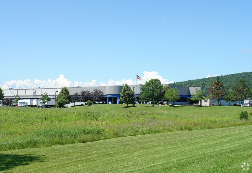 12089 Route 9W, W Coxsackie, NY à vendre - Photo du bâtiment - Image 1 de 2