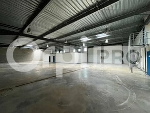Office in Vert-Saint-Denis for lease Interior Photo- Image 1 of 10