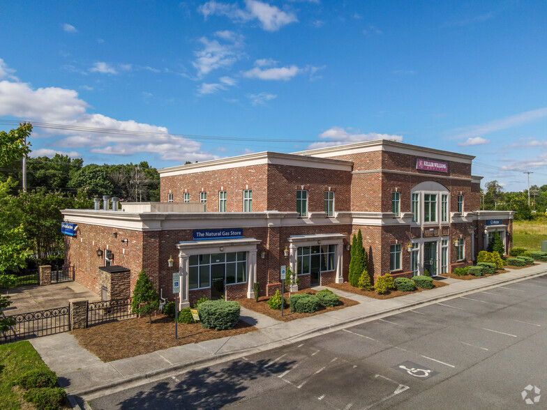 6001 Gateway Center Dr, Concord, NC à vendre - Photo principale - Image 1 de 1