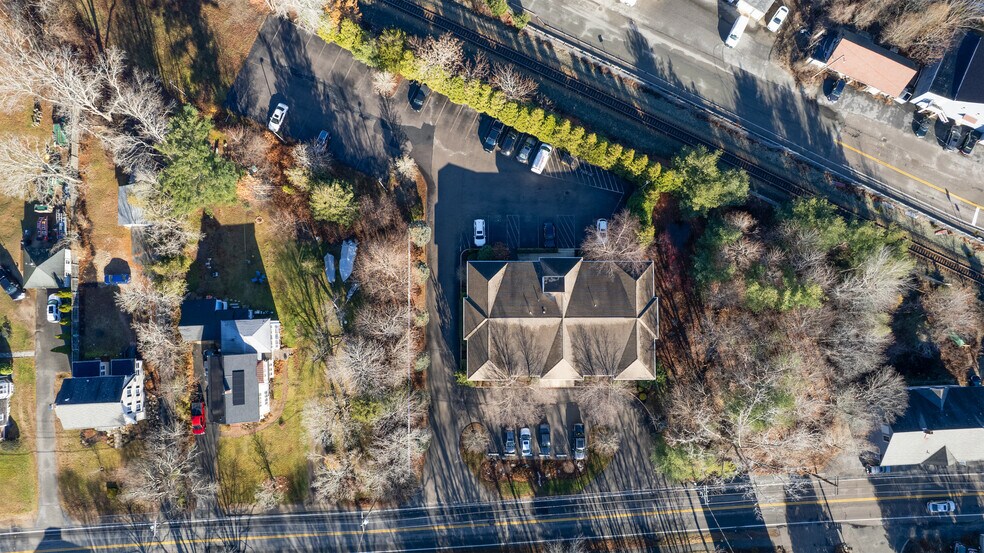 68 Evergreen St, Kingston, MA à louer - Photo du bâtiment - Image 3 de 20