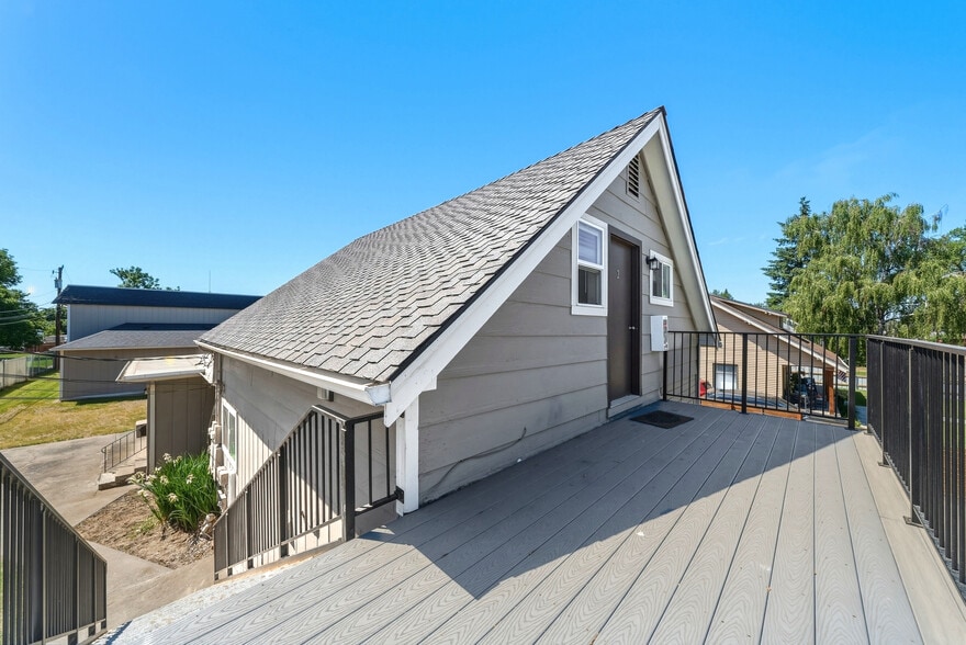 108 SE 6th St, College Place, WA for sale - Building Photo - Image 3 of 12