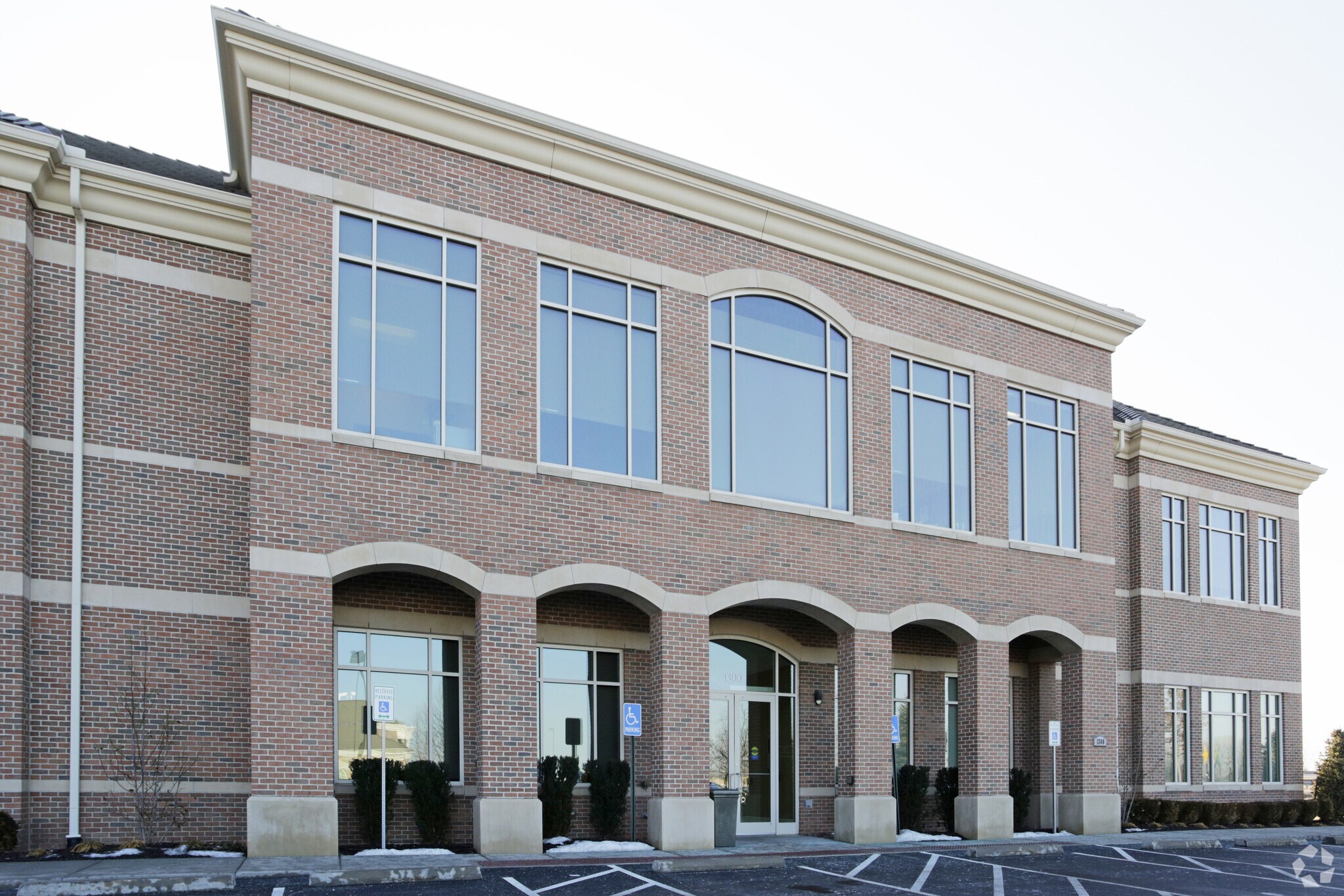 1300 NW Briarcliff Pky, Kansas City, MO for lease Building Photo- Image 1 of 10
