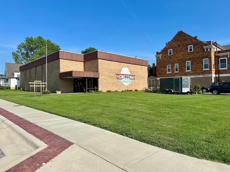 201 E Church St, Ozark, MO à vendre - Photo du bâtiment - Image 3 de 20