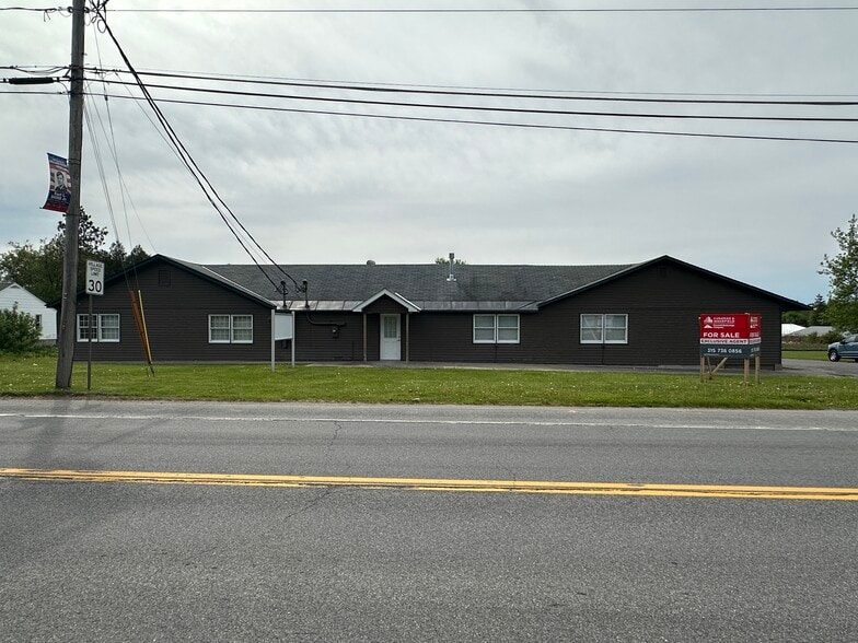 9584 Main St, Holland Patent, NY à vendre - Photo du bâtiment - Image 1 de 12