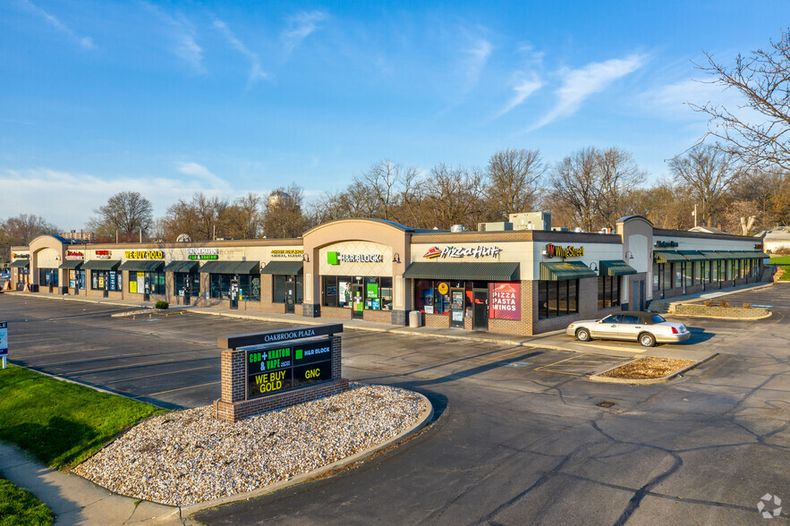 7620 Metcalf Ave, Overland Park, KS for lease - Building Photo - Image 1 of 2