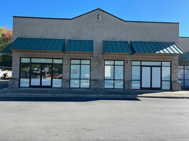 620 Casino Trl, Whittier, NC for lease Building Photo- Image 1 of 3